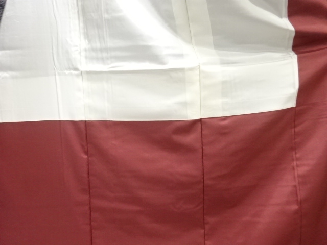  横段に青海波模様織り出し本場泥大島紬120亀甲着物(7マルキ)